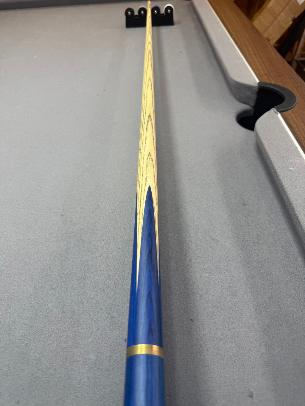 Omin Blue Rainbow Crush     3/4 cue