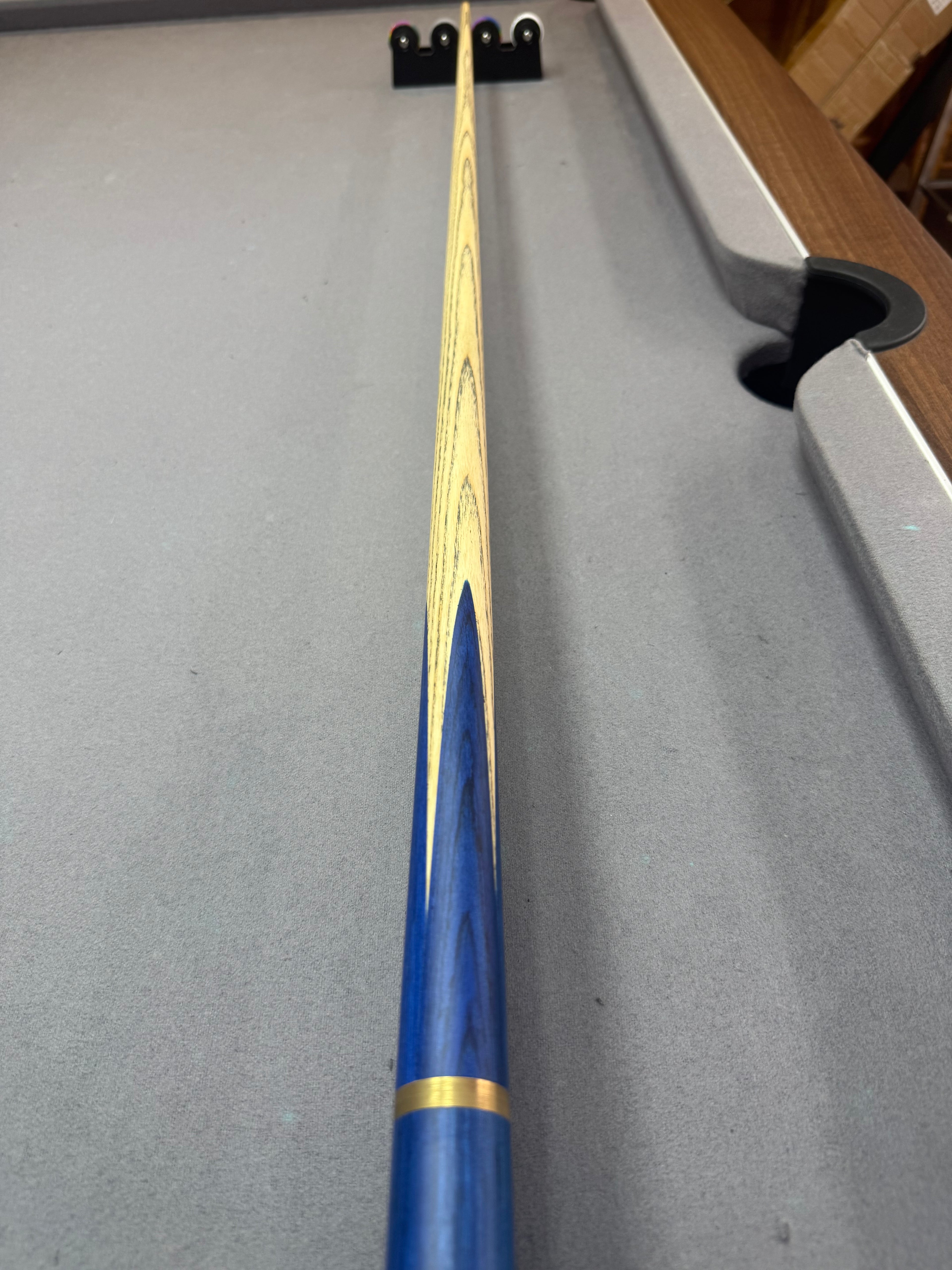 Omin Blue Rainbow Crush     3/4 cue