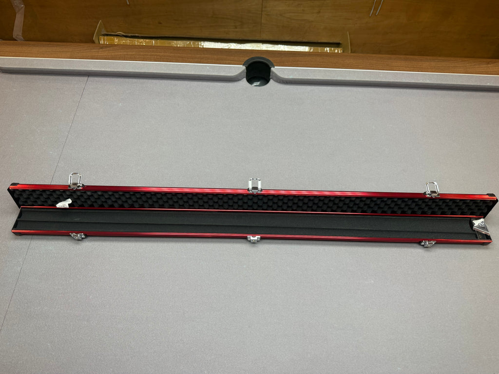 3/4 Cue Case   Red aluminium.   Locking