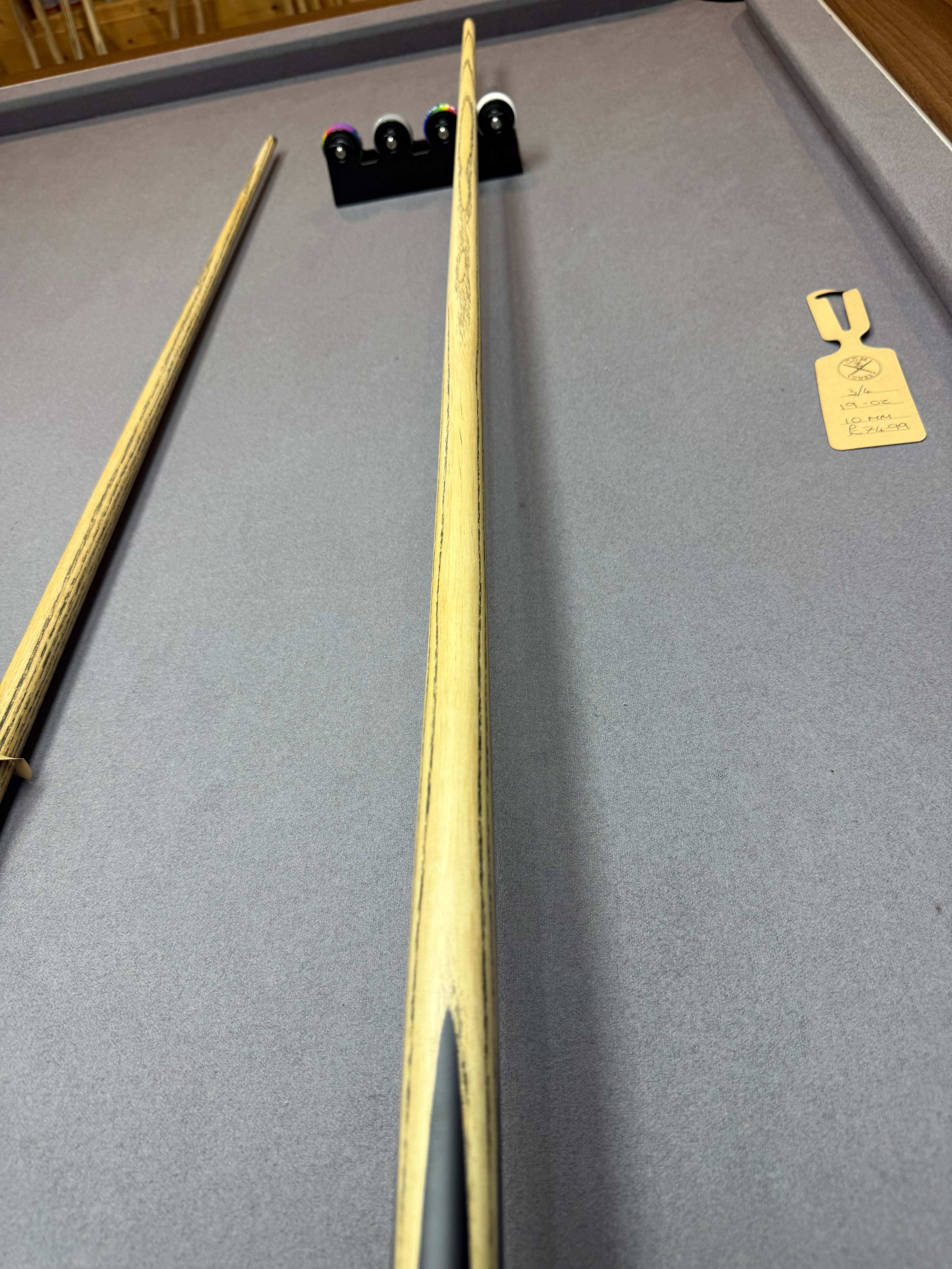 Omin Lightning 3/4 cue