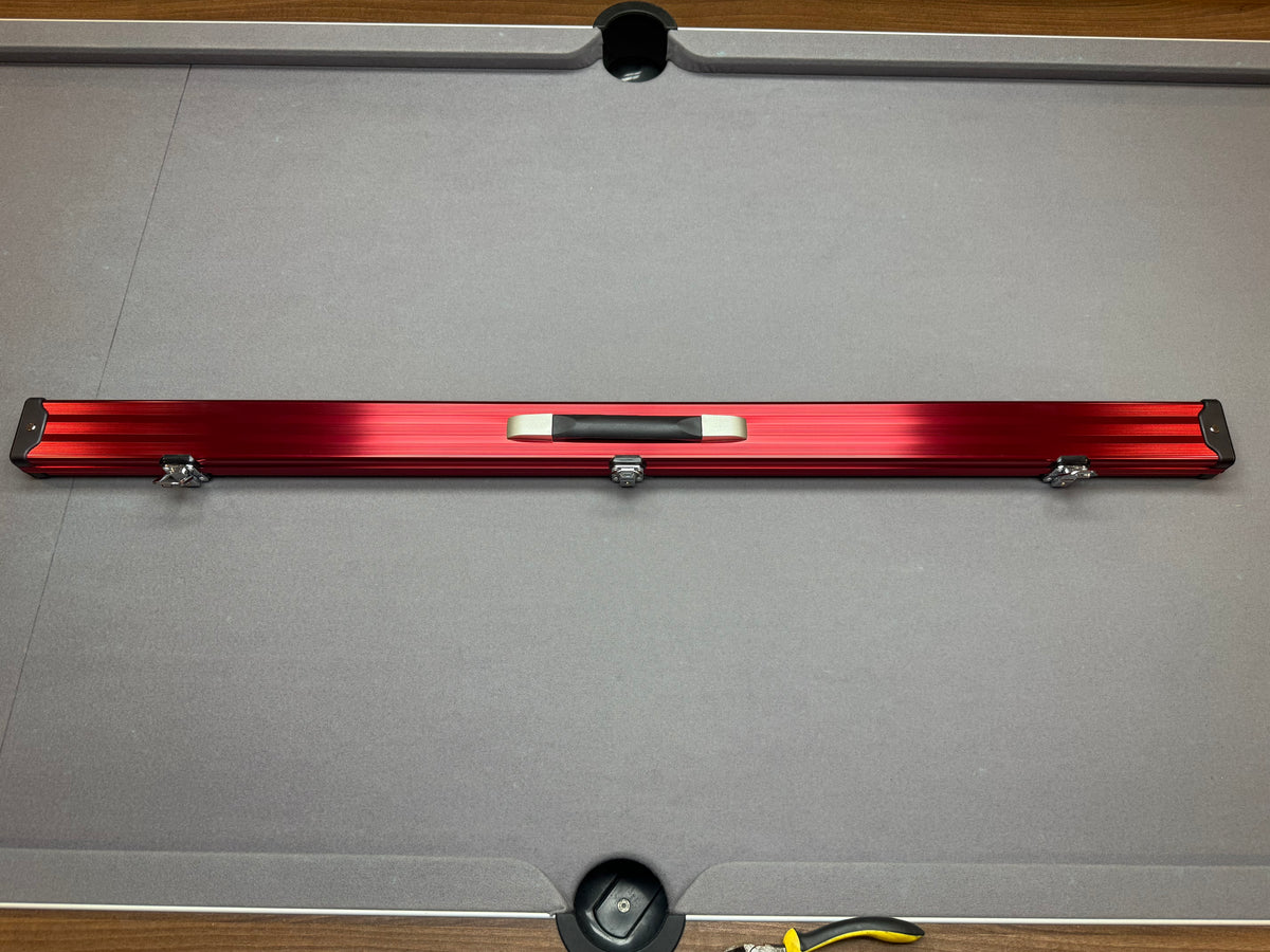 3/4 Cue Case   Red aluminium.   Locking