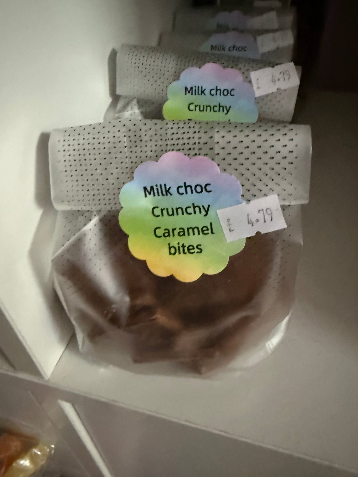 Milk Chocolate crunchy caramel bites