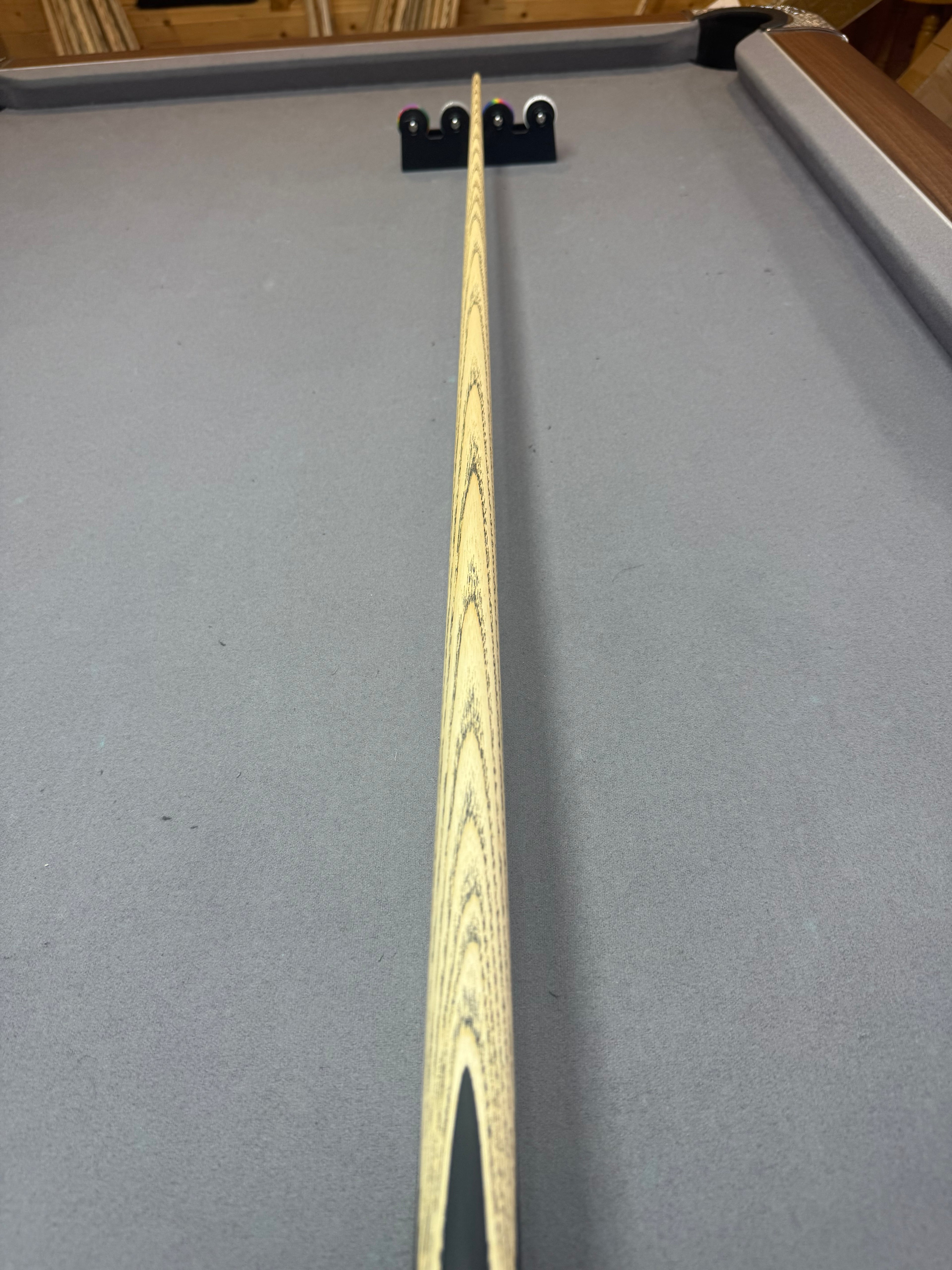 Cdmcues Trad Series. T25     1 piece cue