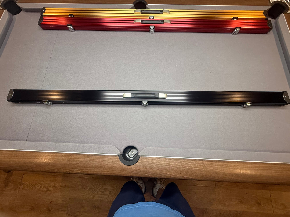 1 Piece -  locking 2 Cue Case  black . aluminium