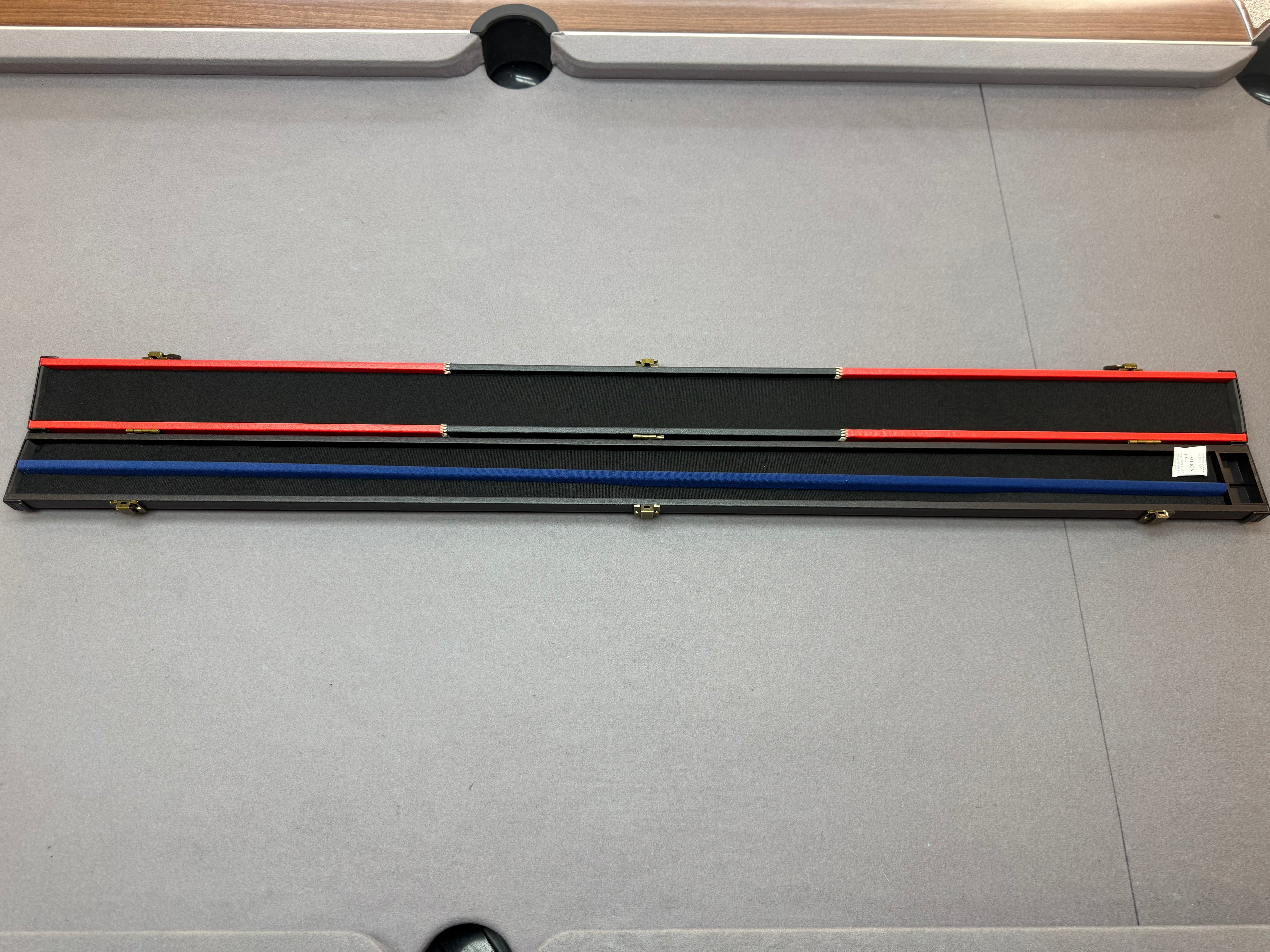 3/4 Cue Case  Red / black