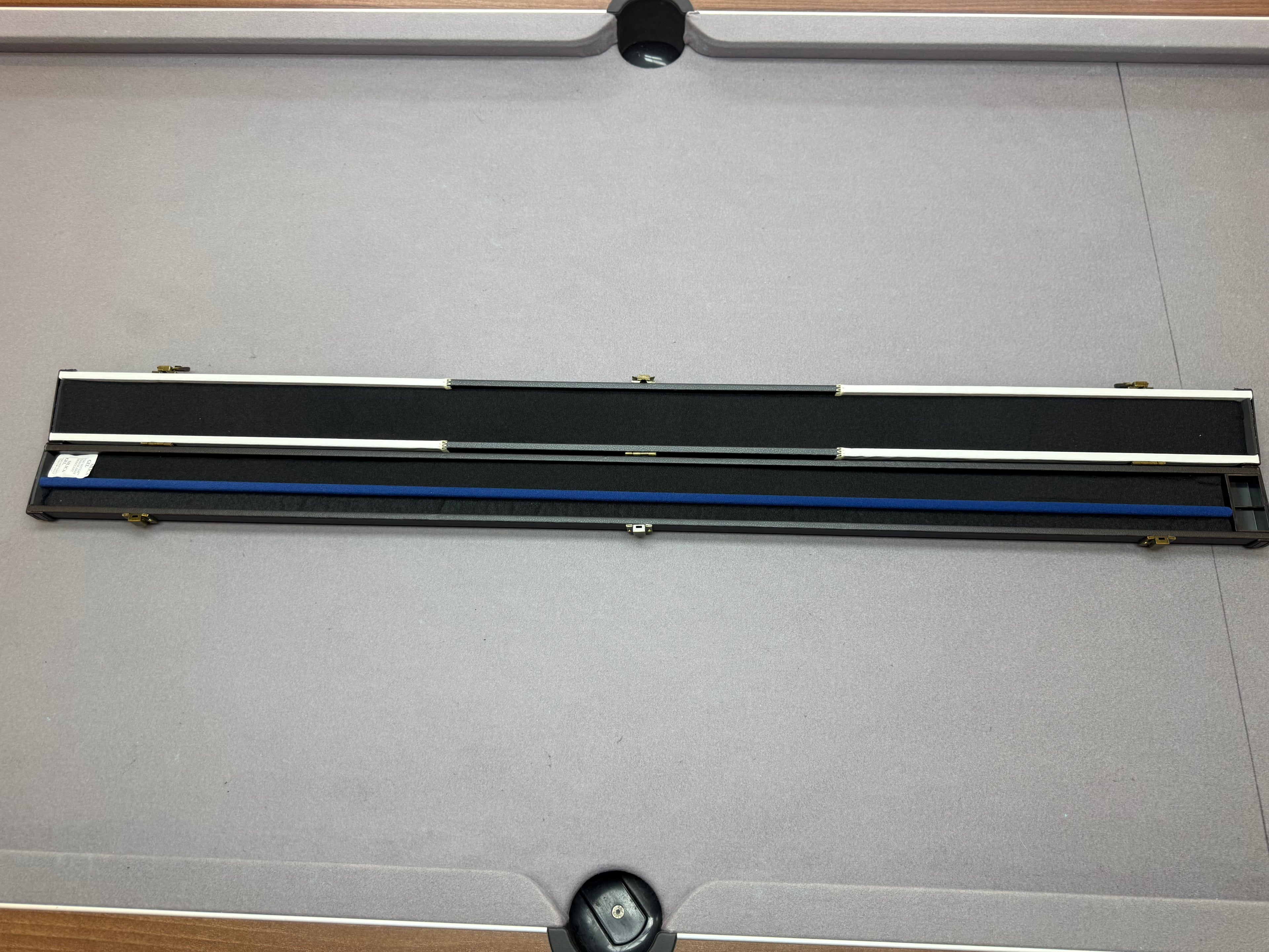 3/4 Cue Case  Black / White
