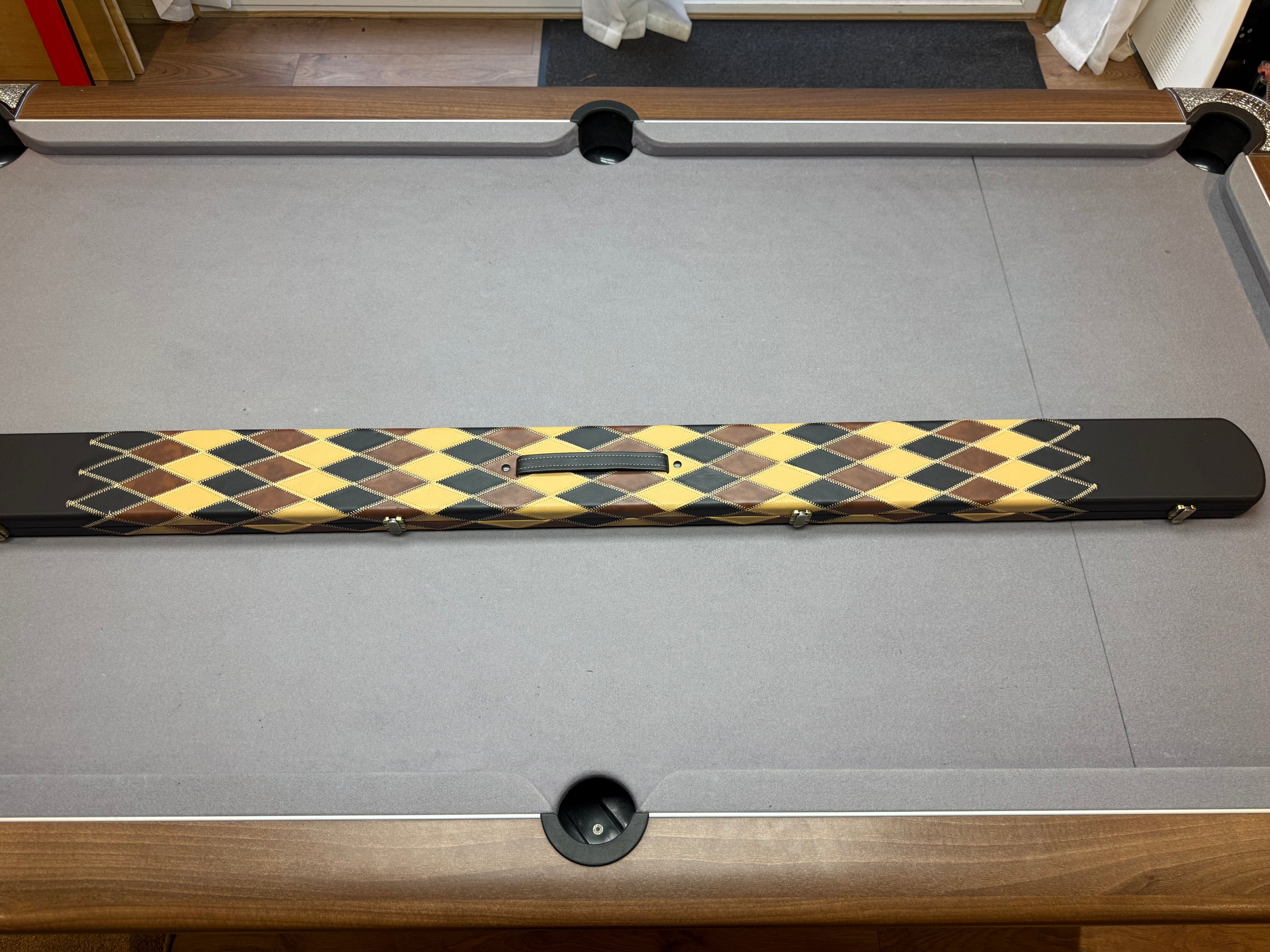 Triple Cue Case   , Brown Harlequin