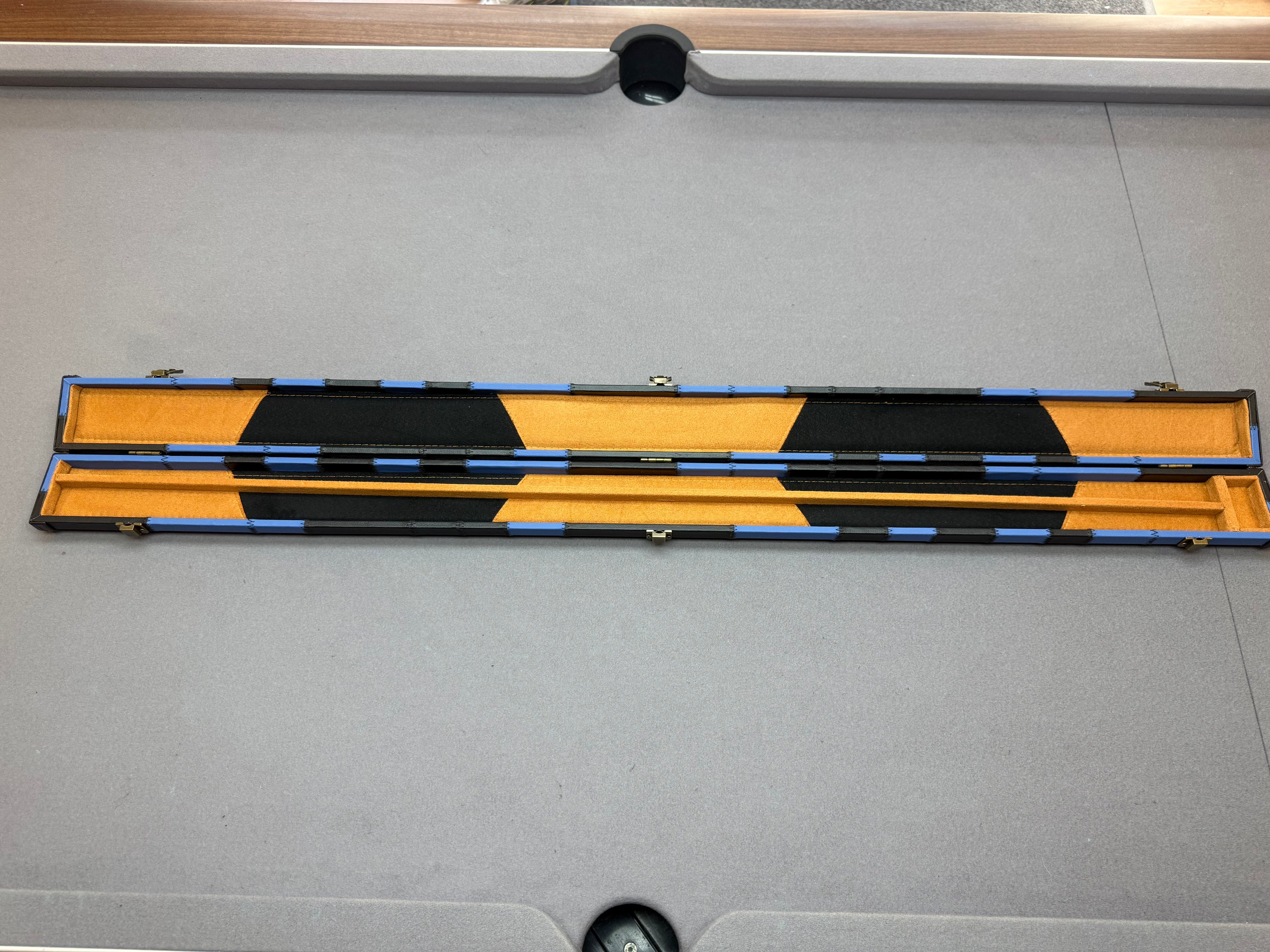 3/4 Cue Case  Blue  / black patch
