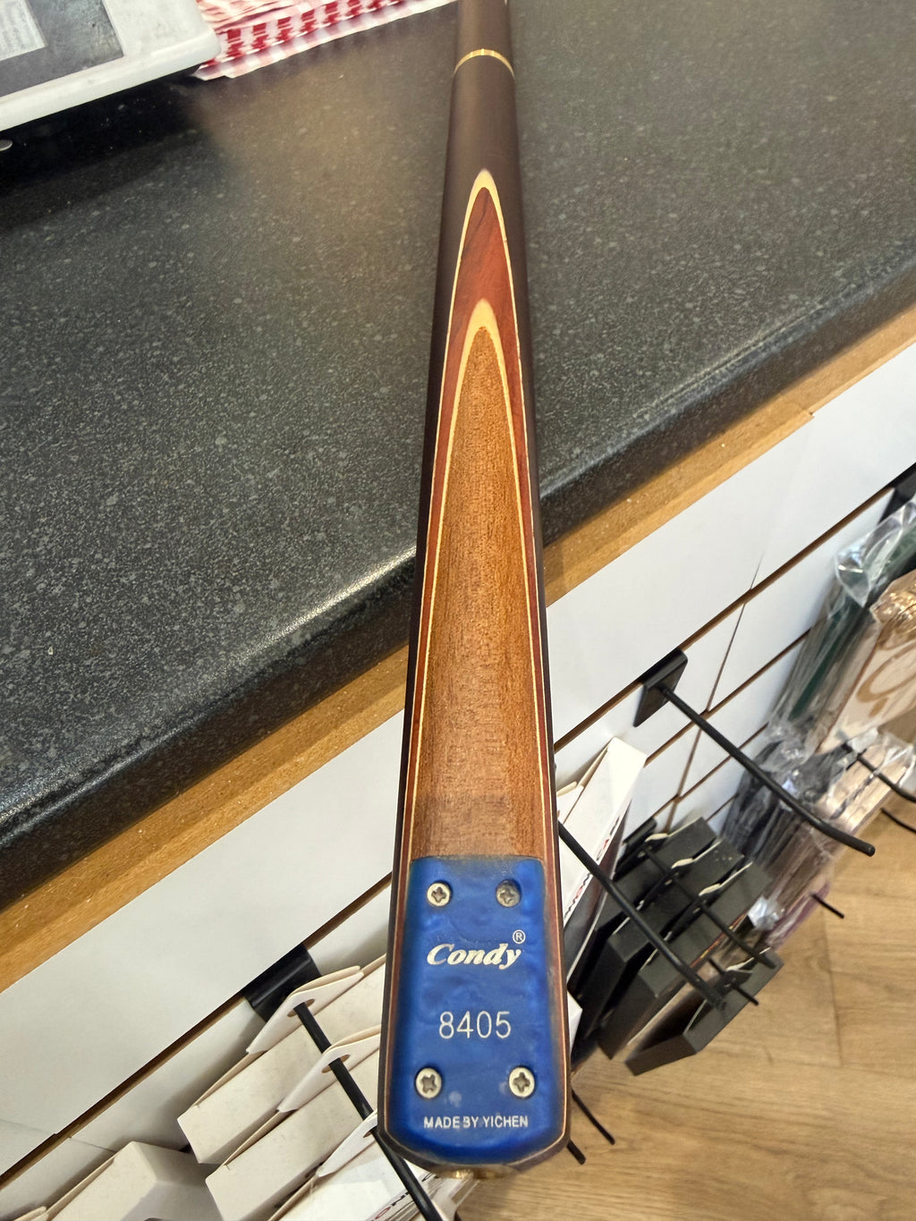 Condy 3/4 brown cue