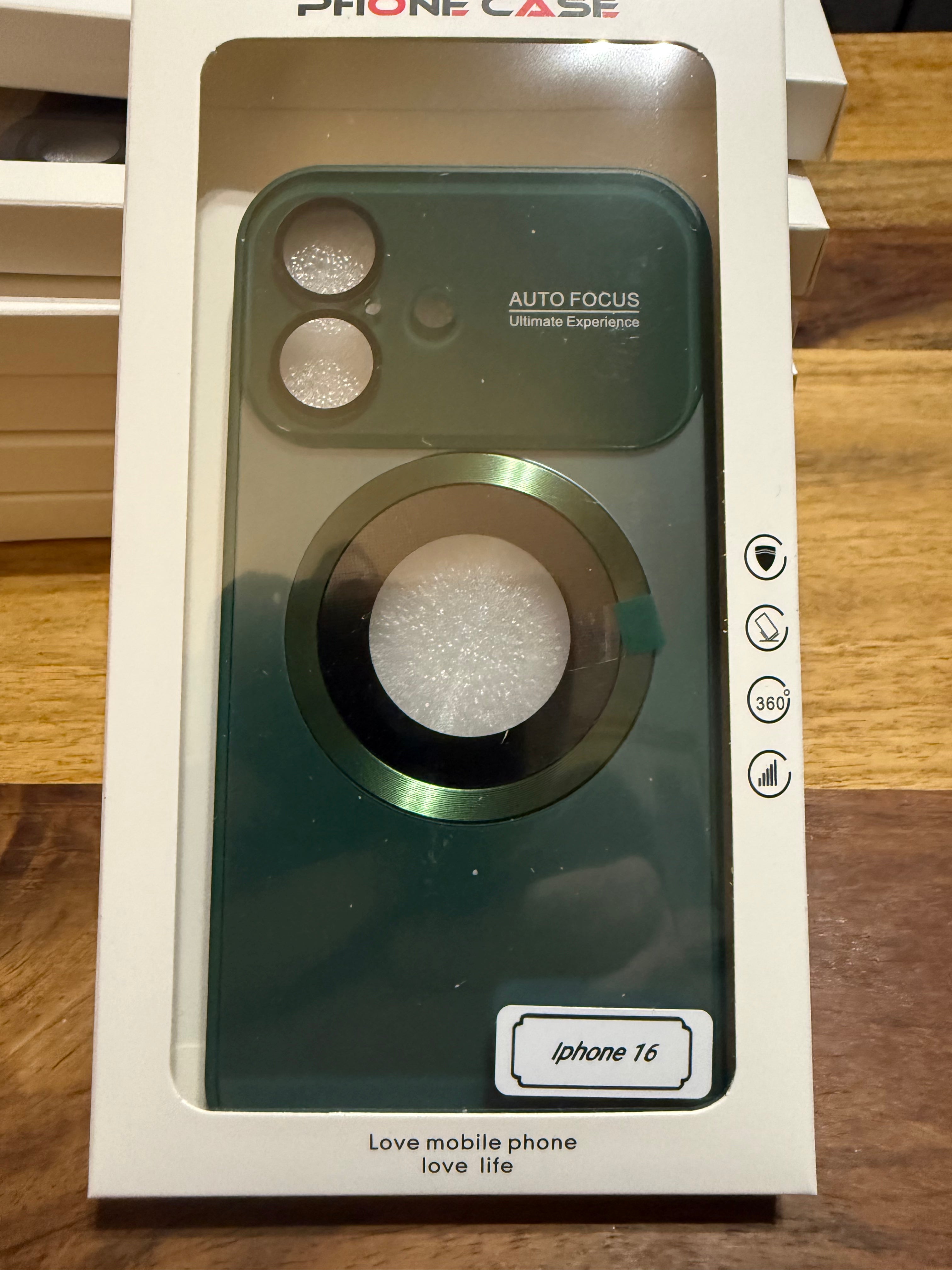 Iphone 16 case. Green