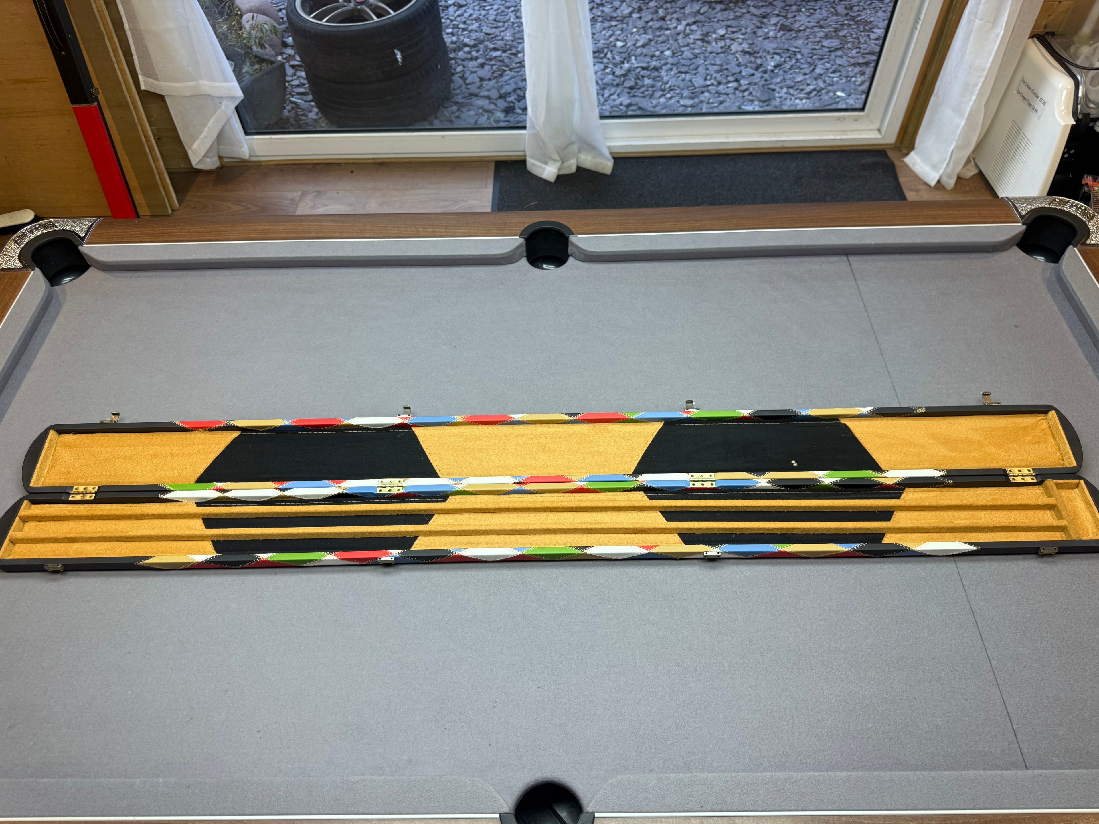 Triple Cue Case   , Black Harlequin