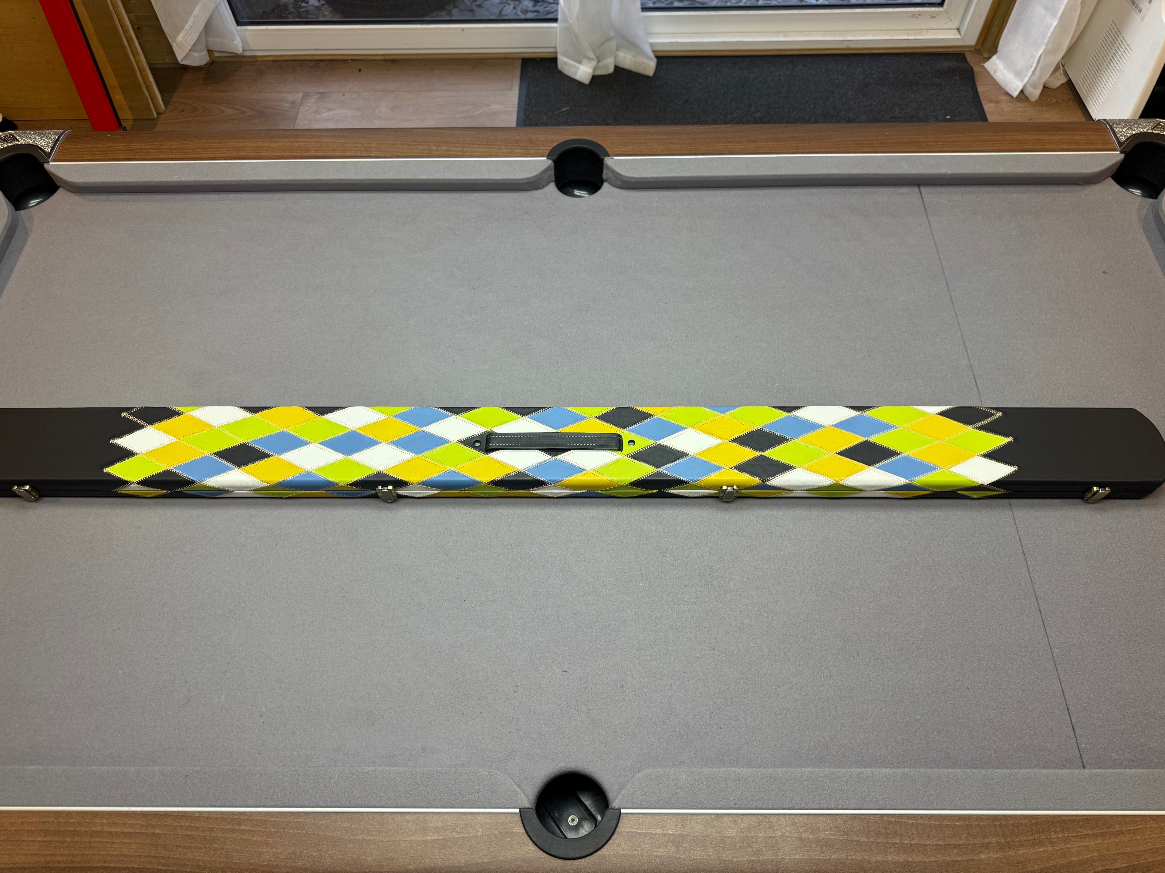 Triple Cue Case   , Black / Yellow Harlequin