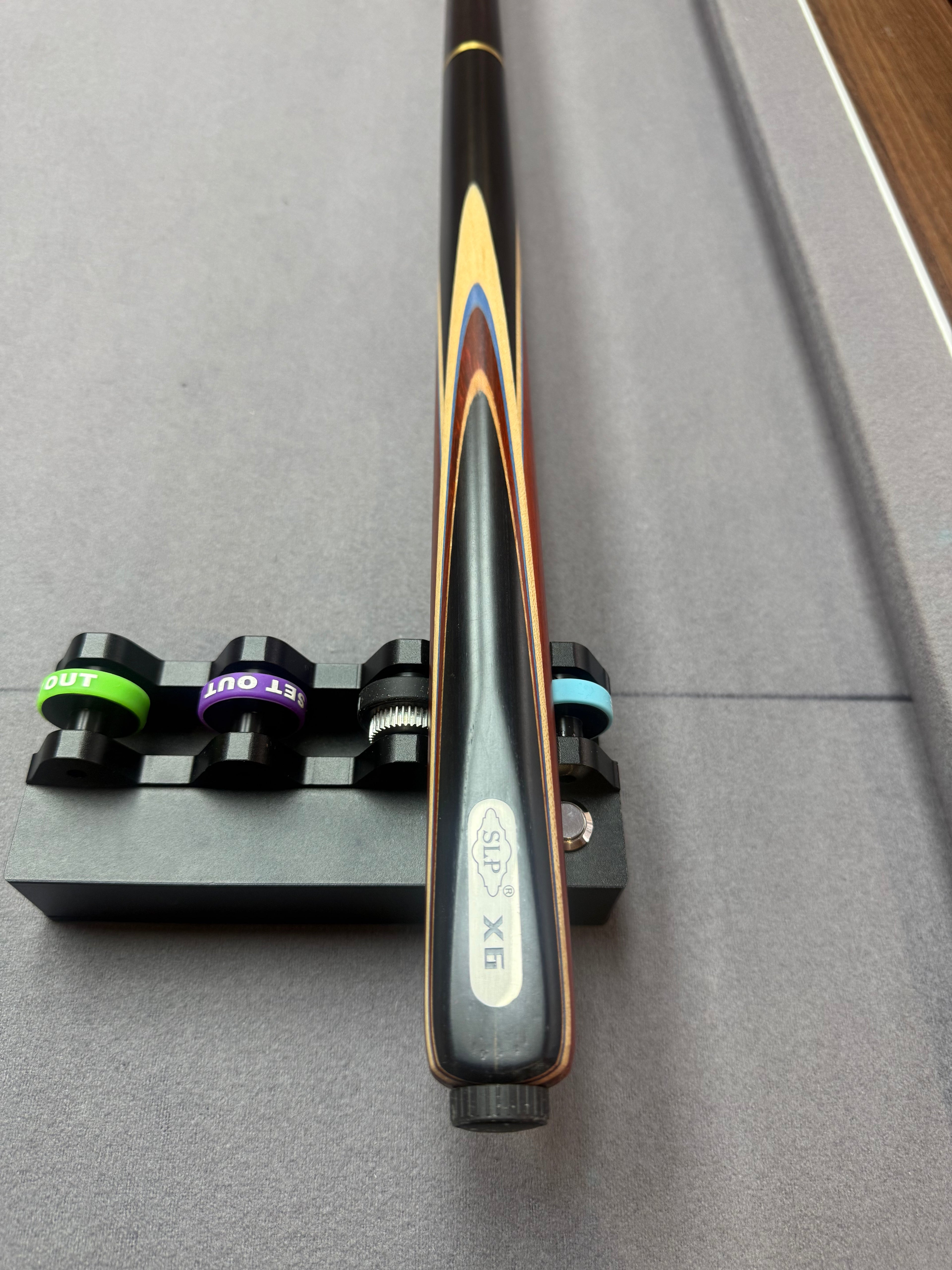 Cdmcues X6 blue tipped. 3/4 split cue
