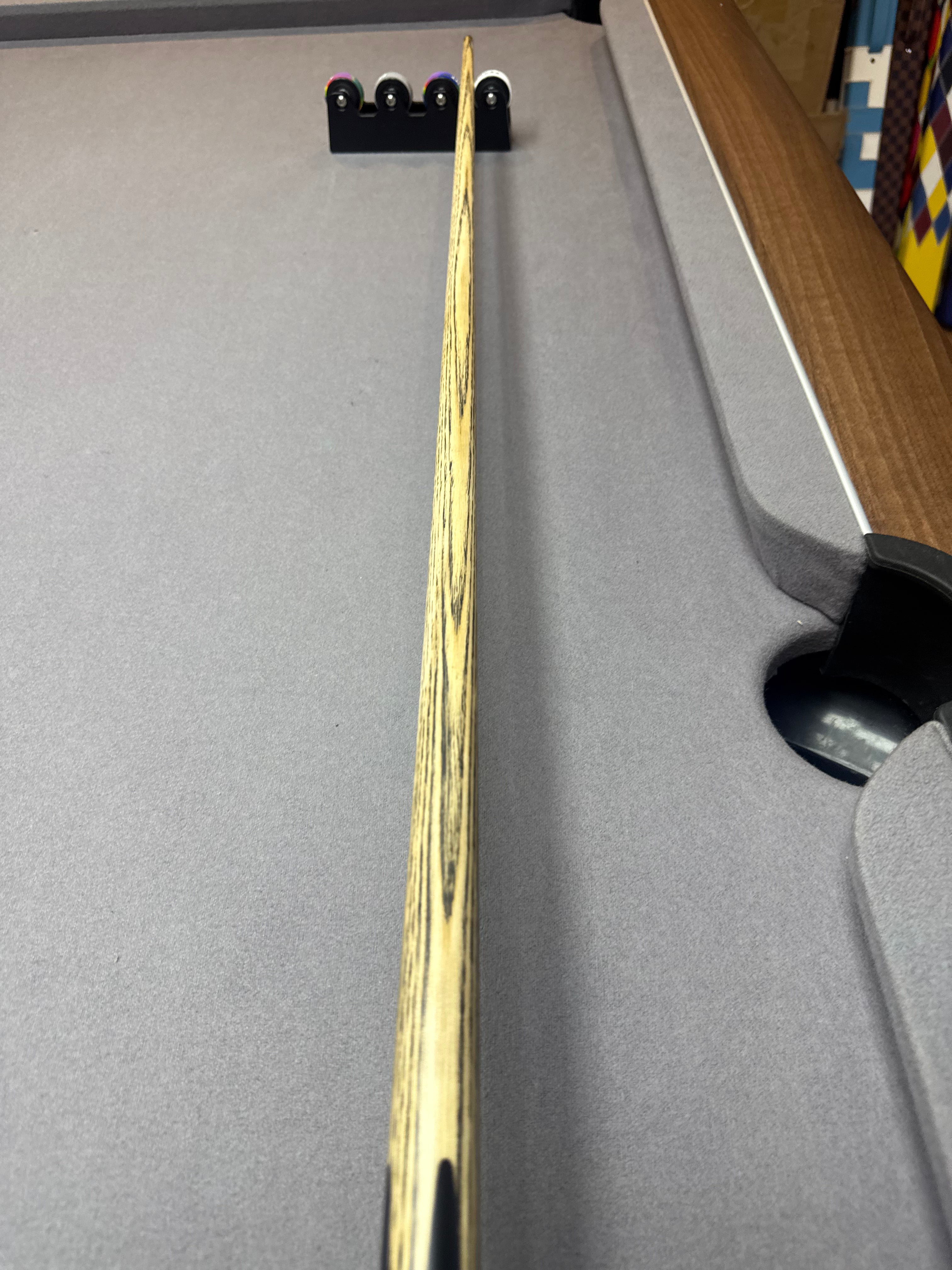 Cdmcues B6 3/4 split Cue.  Red / black