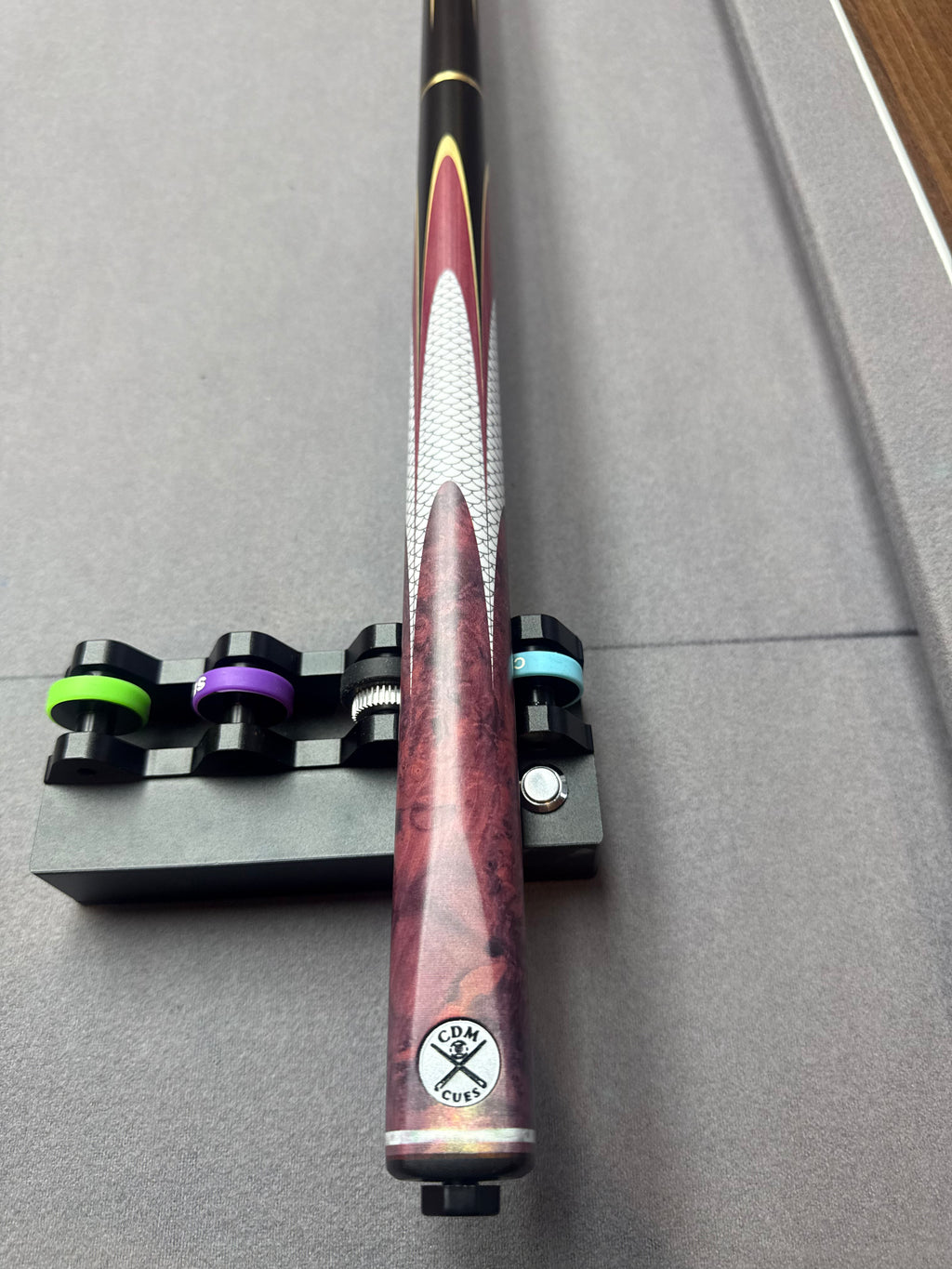 Cdmcues C4 3/4 split Cue. Red / White