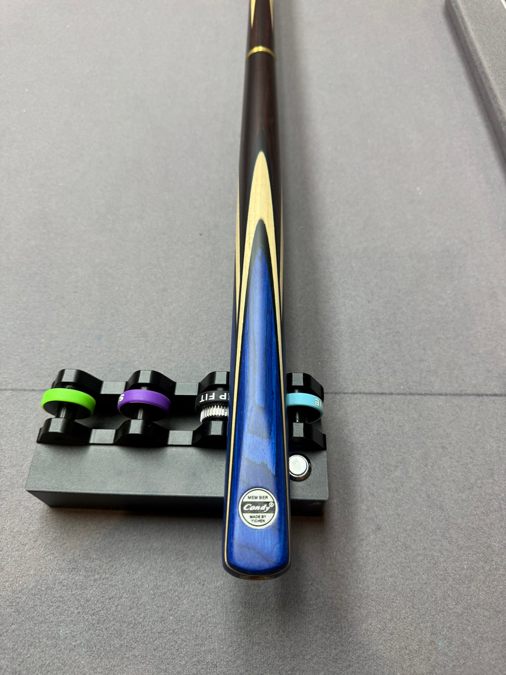 Omin condy member. Black / blue   3/4 split cue