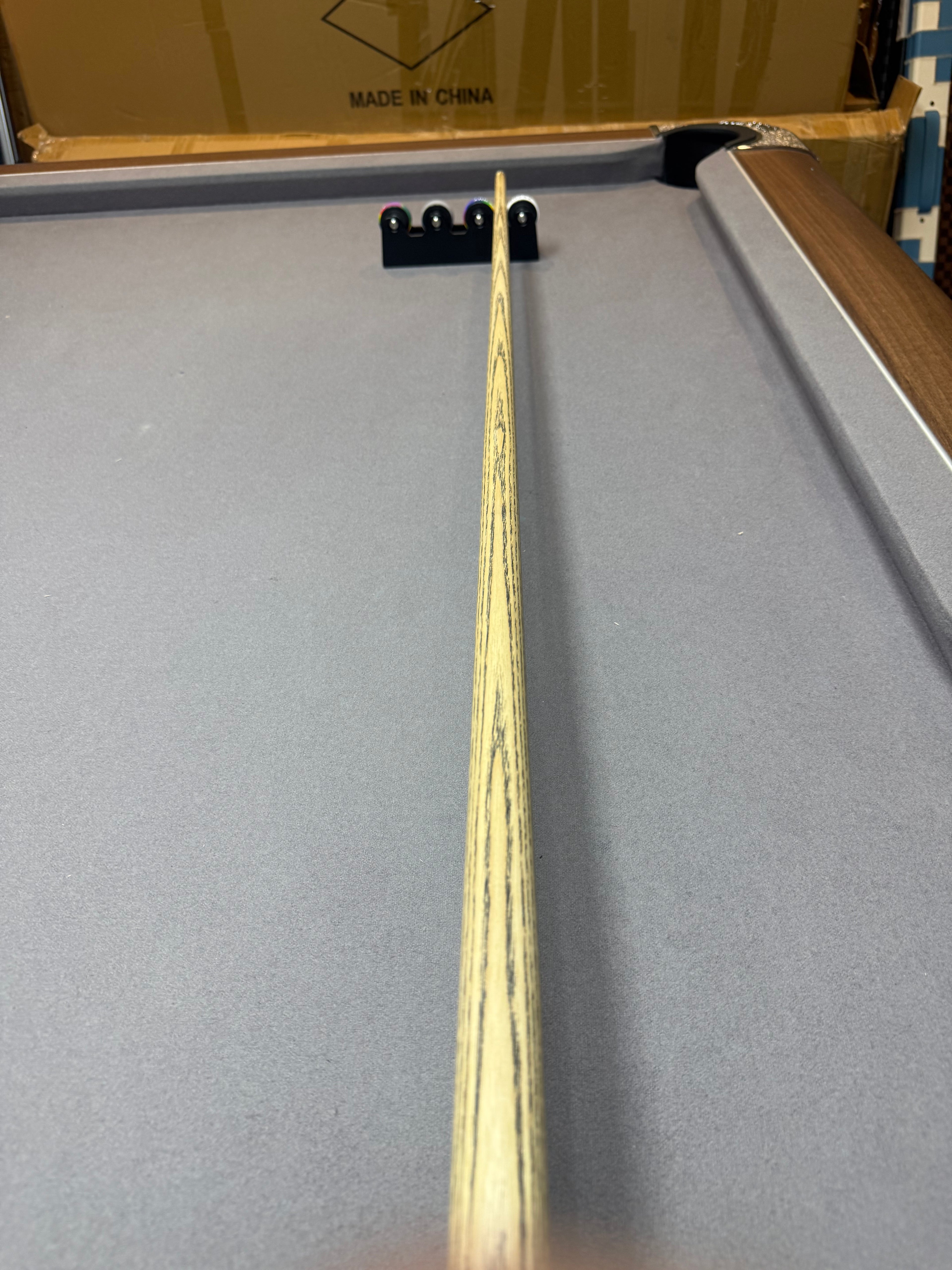 Omin condy member. Black / brown   1 piece cue