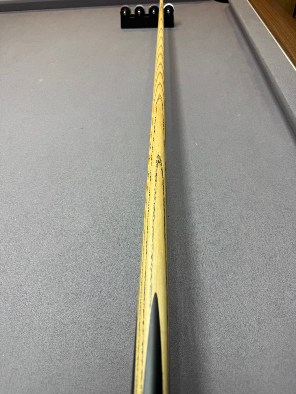 Omin Outlaw Hero.  Orange / Blue  3/4 split cue