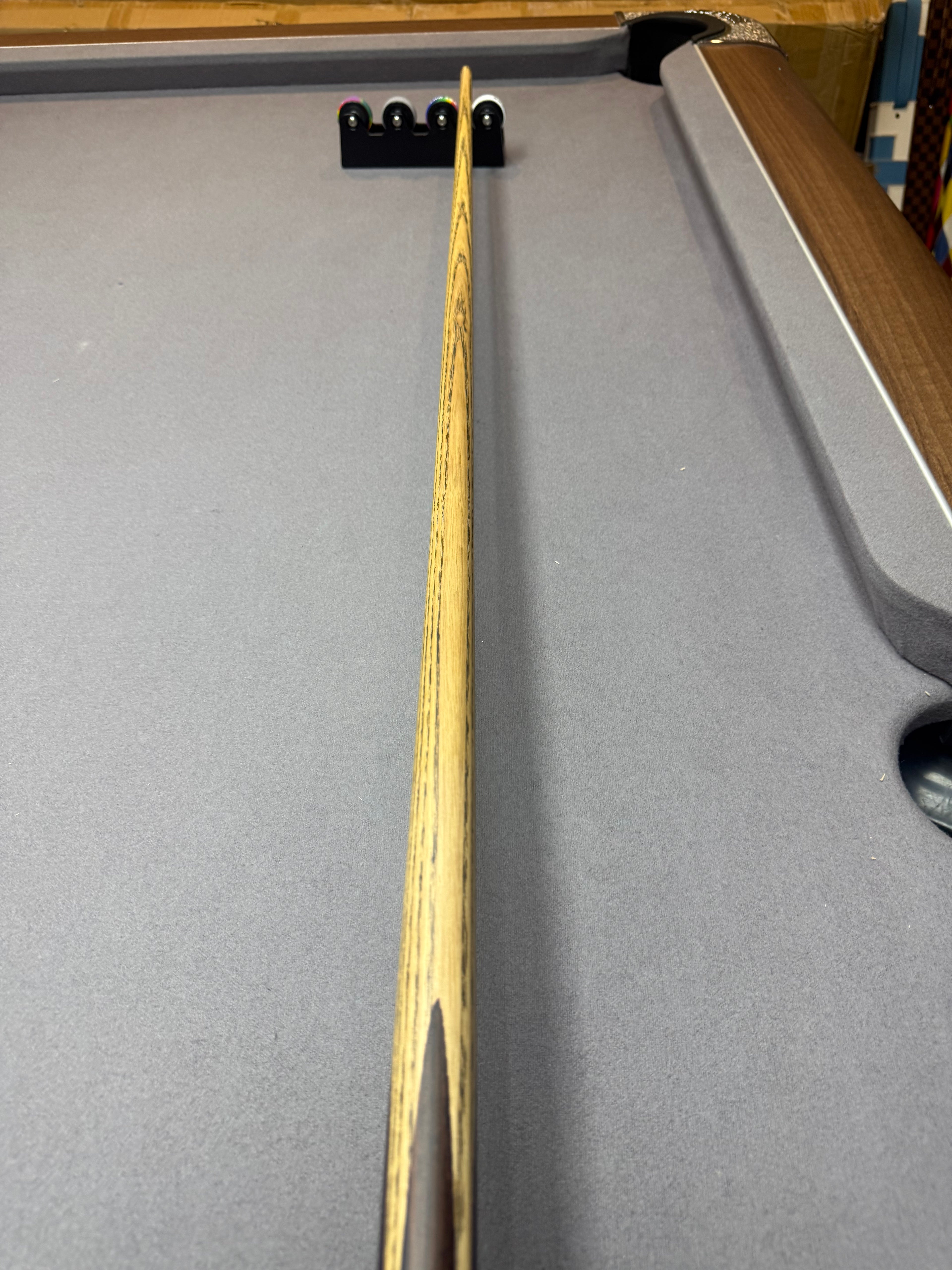 Omin Condy   3/4 cue  black / blue