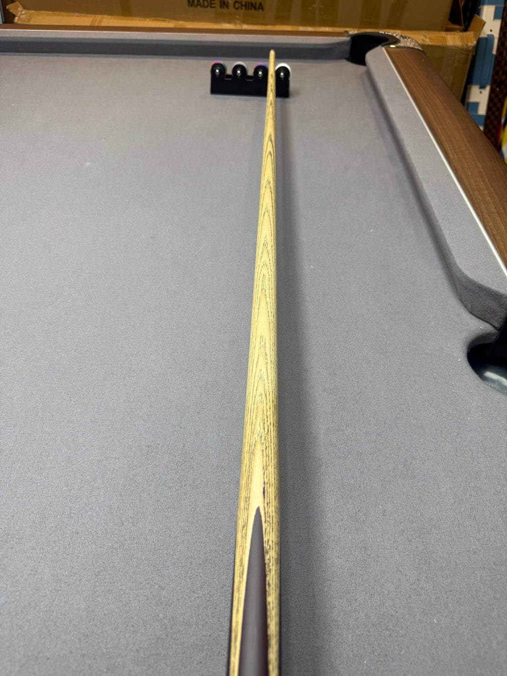 Omin Condy   1 piece cue  black / blue
