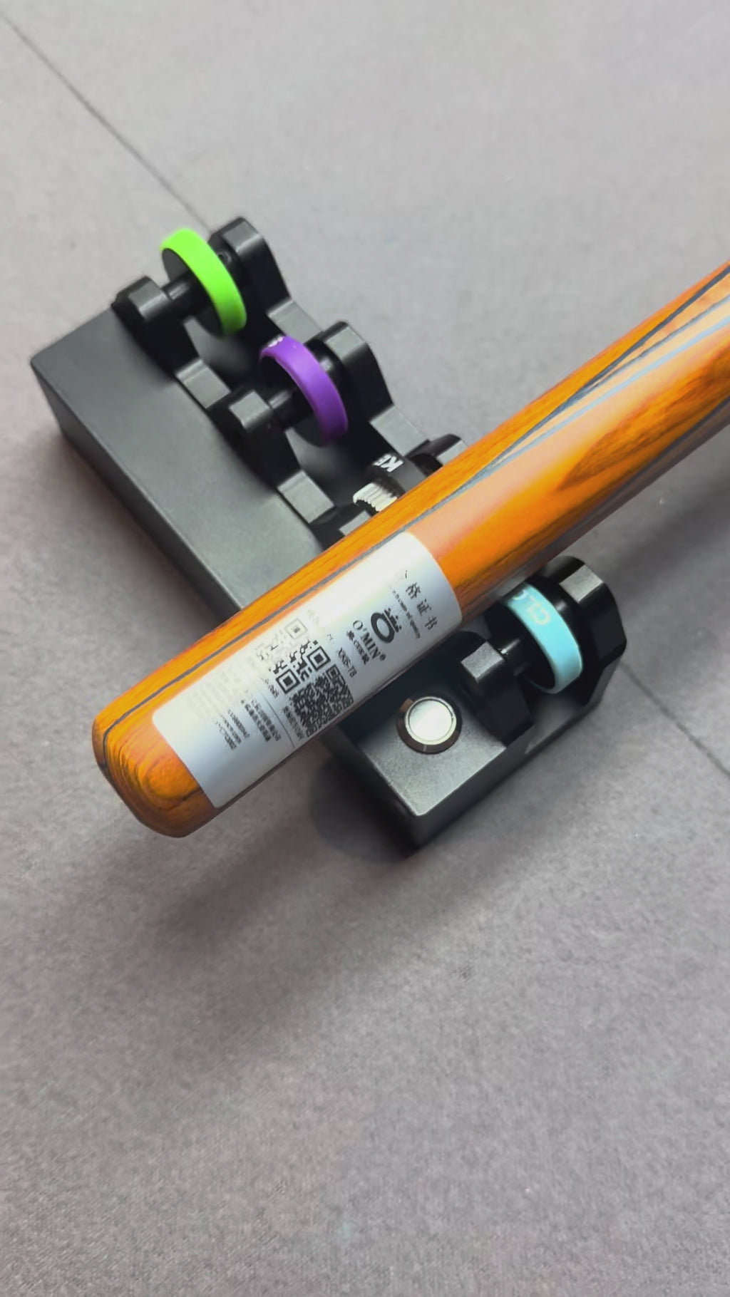 Omin Outlaw Hero.  Orange / Blue  1 piece cue