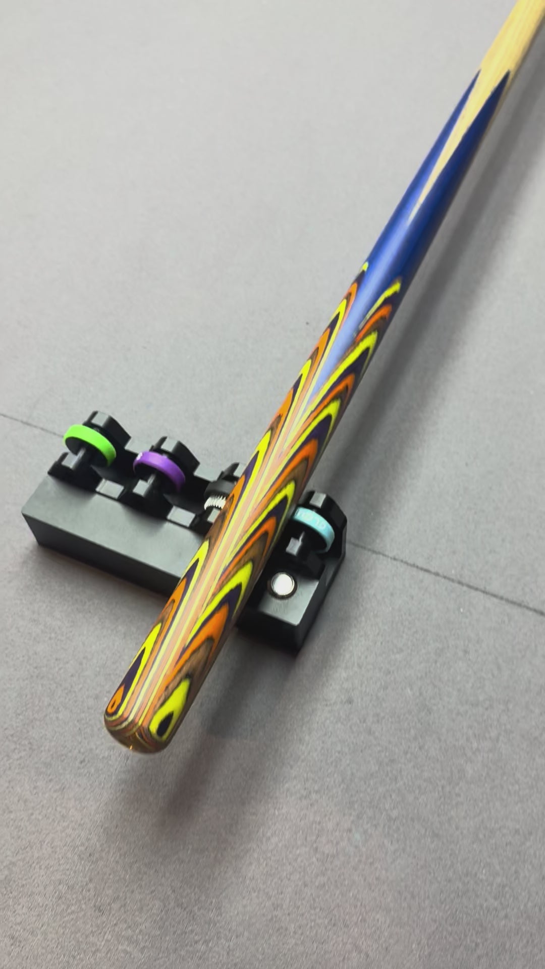 Omin Cue King Rainbow 2   1 piece cue