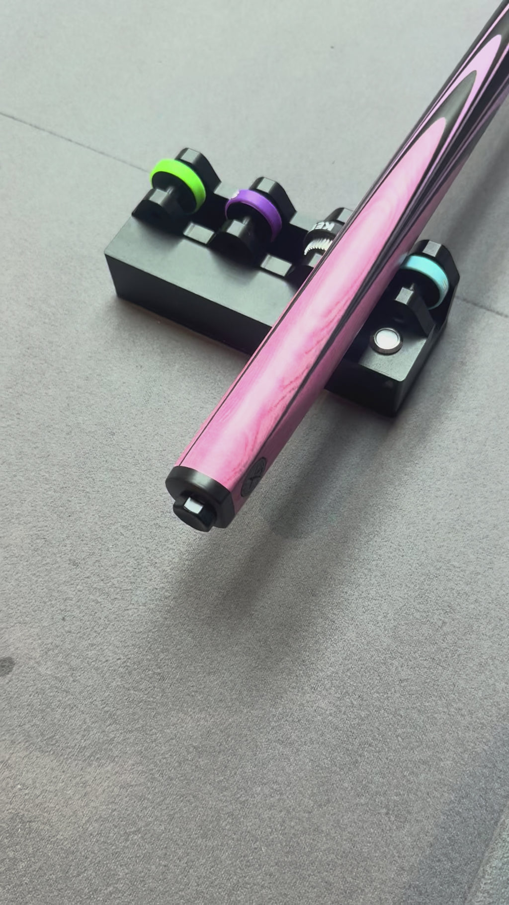 Cdmcues C2 3/4 split Cue. Pink