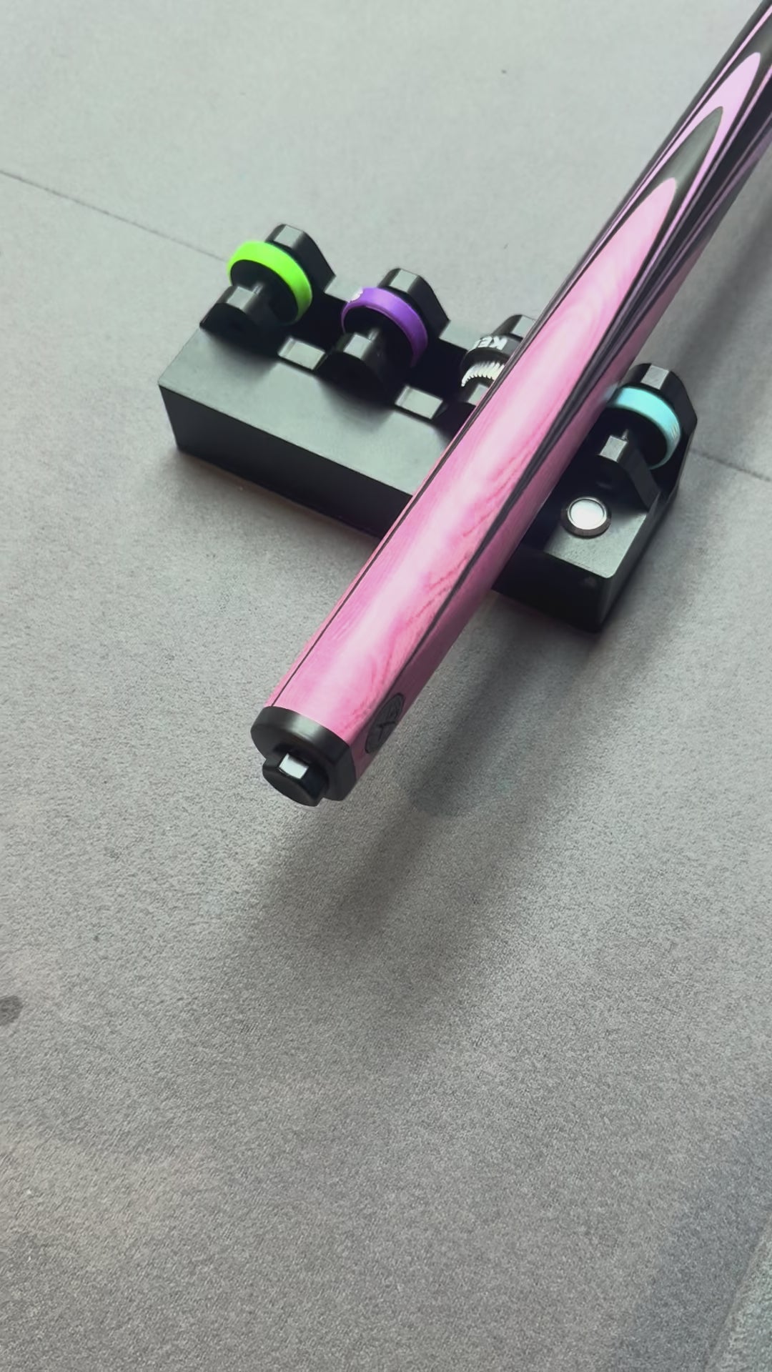 Cdmcues C2 3/4 split Cue. Pink