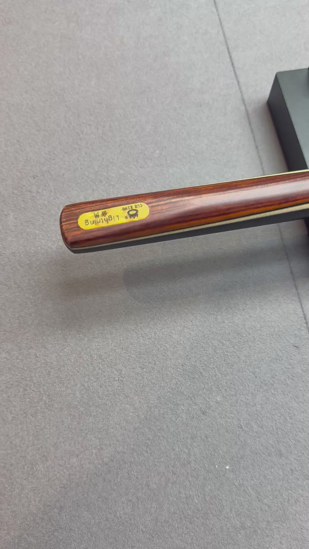 Omin Lightning   1 piece cue