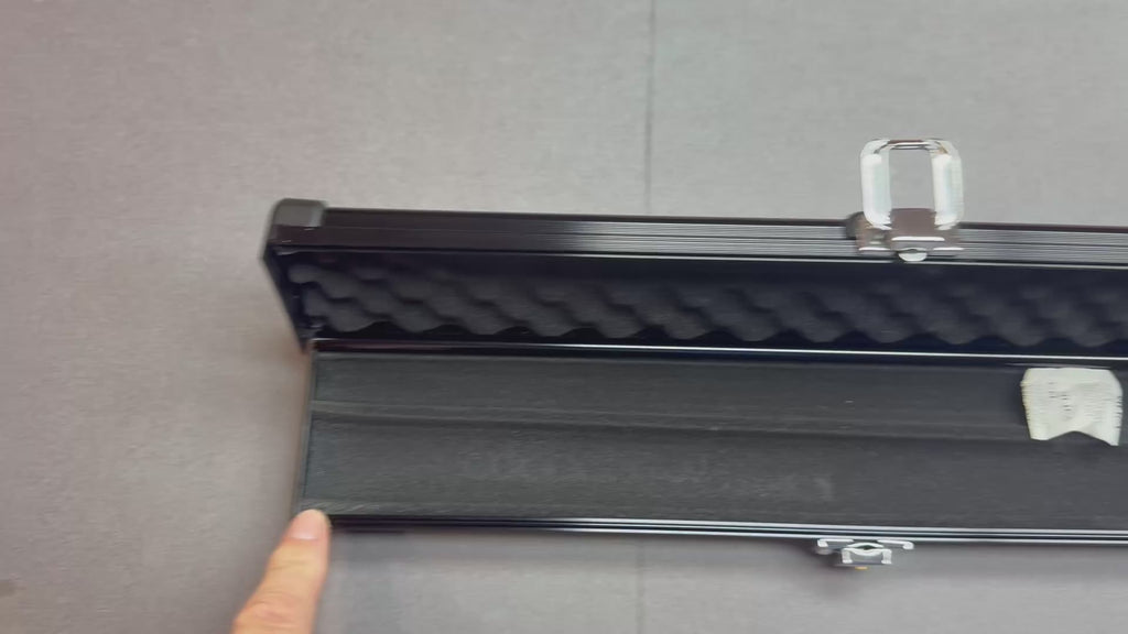 1 Piece -  locking 2 Cue Case  black . aluminium