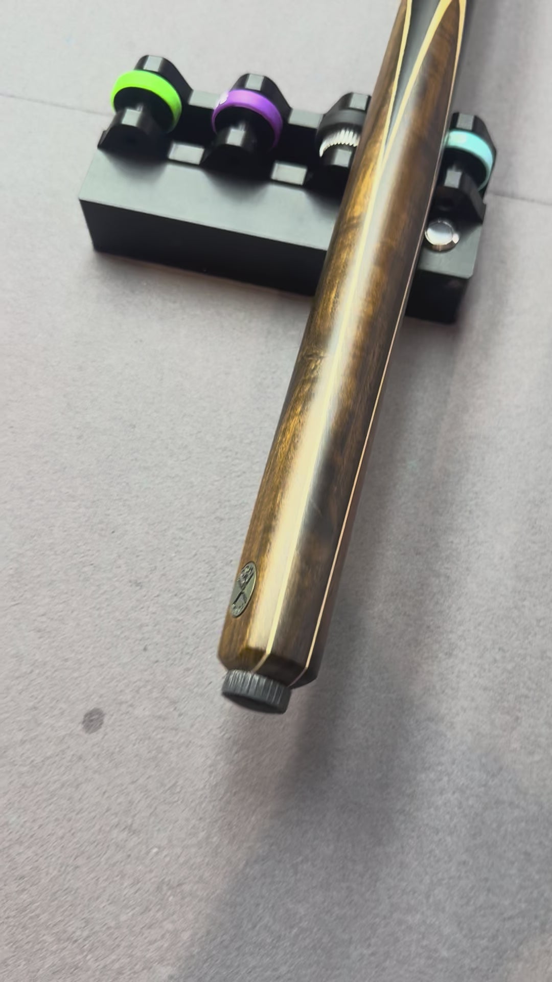 Cdmcues D1. 3/4 split Cue.