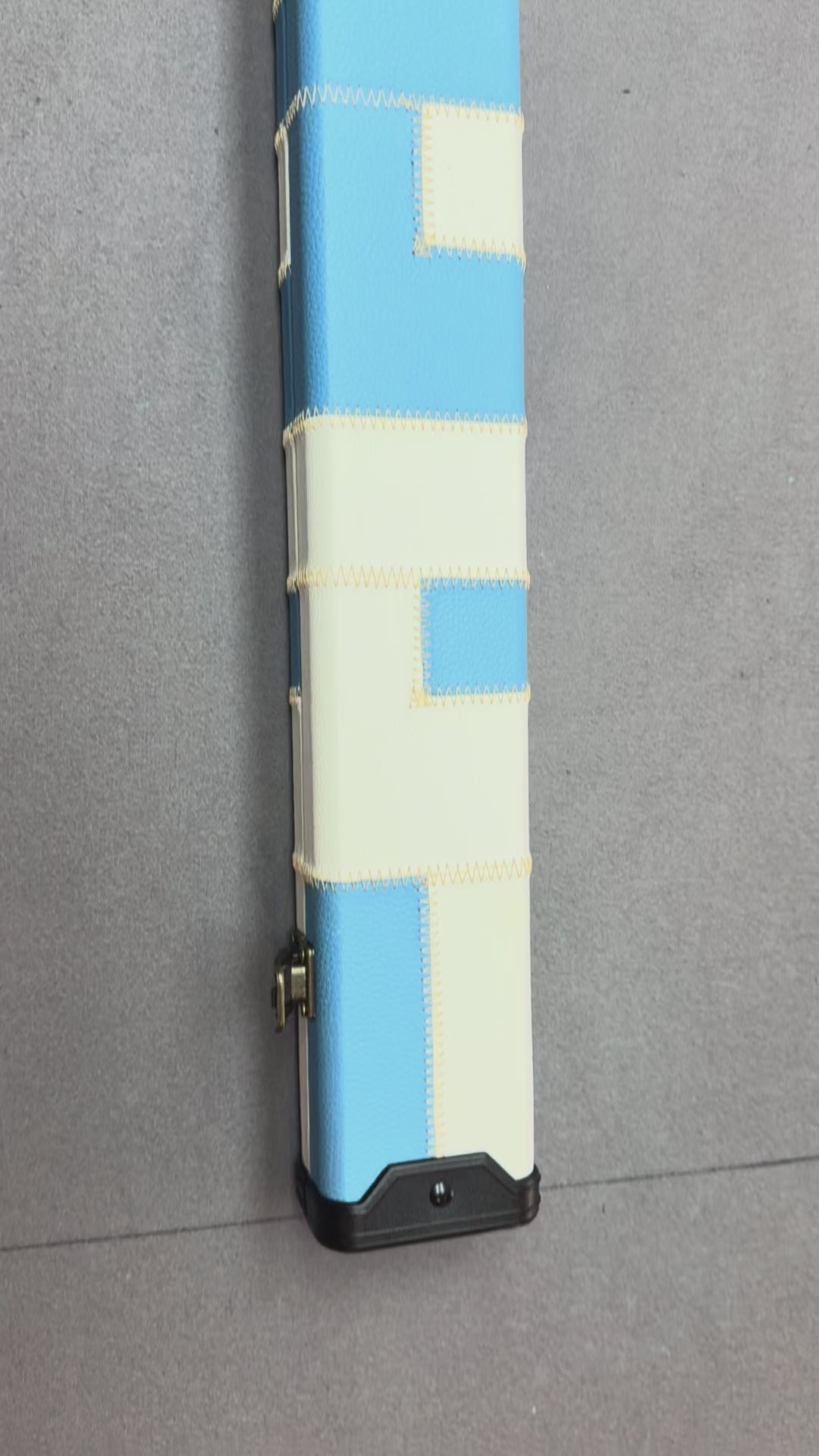 3/4 Cue Case  light blue / white patch